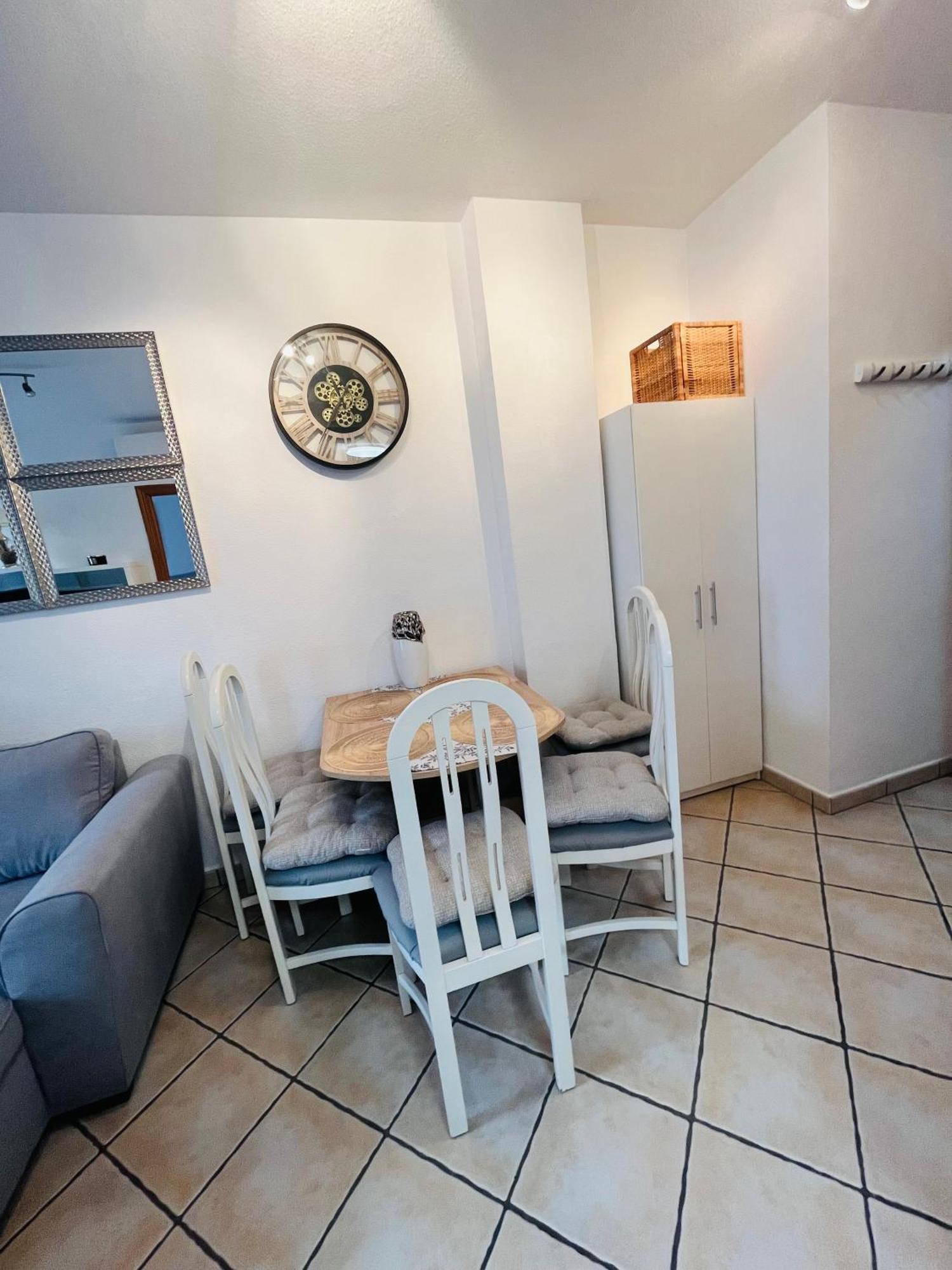 Anett Apartment Torrevieja Exterior photo