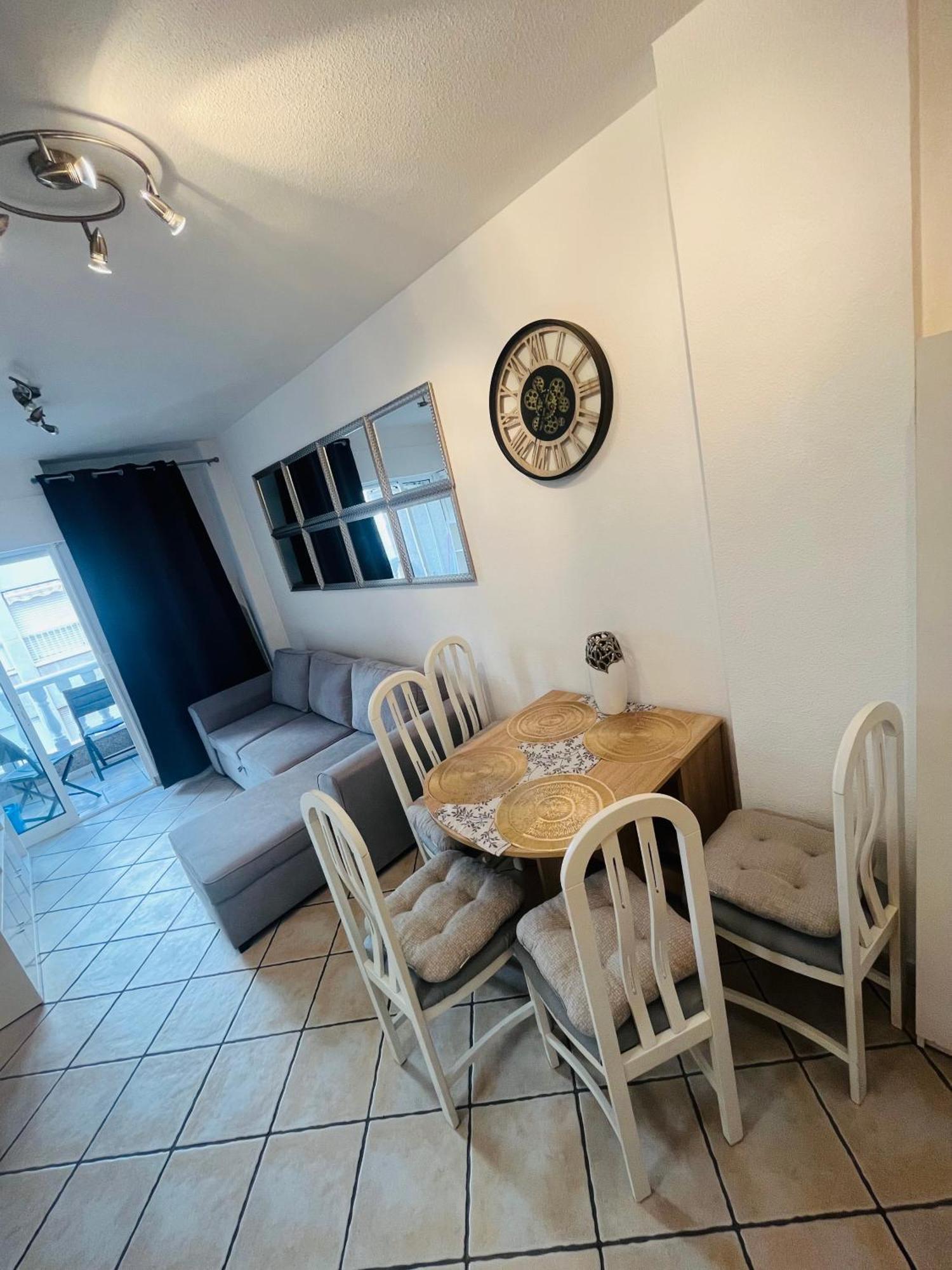 Anett Apartment Torrevieja Exterior photo